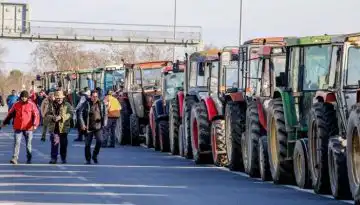 &Pi;&alpha;&rho;έ&mu;&beta;&alpha;&sigma;&eta; &tau;&eta;&sigmaf; &Epsilon;&iota;&sigma;&alpha;&gamma;&gamma;&epsilon;&lambda;ί&alpha;&sigmaf; &tau;&omicron;&upsilon; &Alpha;&rho;&epsilon;ί&omicron;&upsilon; &Pi;ά&gamma;&omicron;&upsilon; &gamma;&iota;&alpha; &tau;&alpha; &alpha;&gamma;&rho;&omicron;&tau;&iota;&kappa;ά &mu;&pi;&lambda;ό&kappa;&alpha;