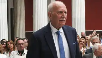 &Pi;έ&theta;&alpha;&nu;&epsilon; &omicron; &delta;&eta;&mu;&omicron;&sigma;&iota;&omicron;&gamma;&rho;ά&phi;&omicron;&sigmaf; &Gamma;&iota;ώ&rho;&gamma;&omicron;&sigmaf; &Pi;&alpha;&pi;&alpha;&delta;ά&kappa;&eta;&sigmaf; &ndash; &Upsilon;&pi;έ&sigma;&tau;&eta; &omicron;&xi;ύ έ&mu;&phi;&rho;&alpha;&gamma;&mu;&alpha;