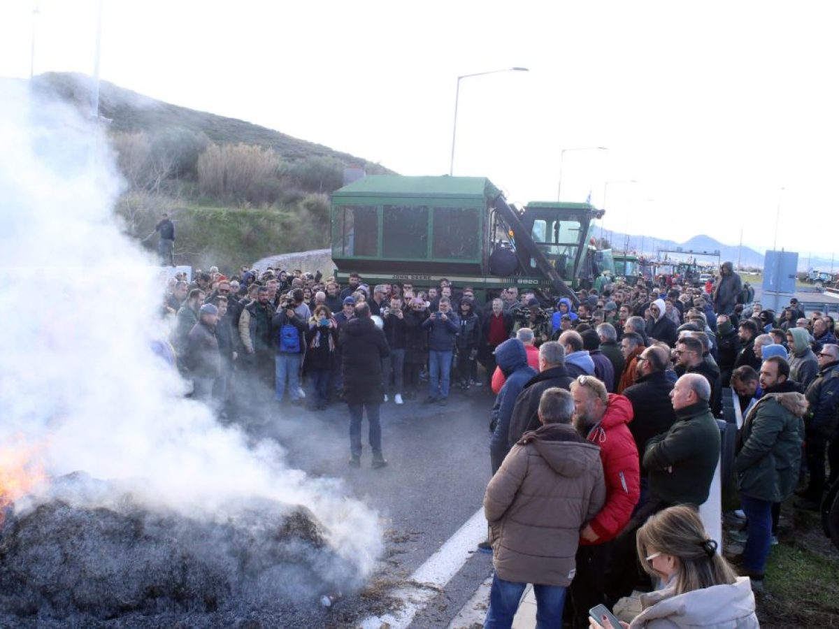 Πρόσκληση για συνάντηση με τον Πρωθυπουργό την Τρίτη 13/1 απηύθυνε στους αγρότες, ο Παύλος Μαρινάκης