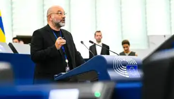 &Sigma;ά&kappa;&eta;&sigmaf; &Alpha;&rho;&nu;&alpha;&omicron;ύ&tau;&omicron;&gamma;&lambda;&omicron;&upsilon;:&nbsp;&laquo;&Mu;&epsilon;&nbsp;&Kappa;&upsilon;&beta;&epsilon;&rho;&nu;&eta;&tau;&iota;&kappa;ή &epsilon;&pi;&iota;&lambda;&omicron;&gamma;ή &delta;&iota;&alpha;&lambda;ύ&epsilon;&tau;&alpha;&iota; &eta; &kappa;&tau;&eta;&nu;&omicron;&tau;&rho;&omicron;&phi;ί&alpha;,&nbsp;&omicron;&iota; &kappa;&tau;&eta;&nu;&omicron;&tau;&rho;ό&phi;&omicron;&iota; &pi;&lambda;&eta;&rho;ώ&nu;&omicron;&upsilon;&nu; &tau;&omicron; &tau;ί&mu;&eta;&mu;&alpha;&raquo;