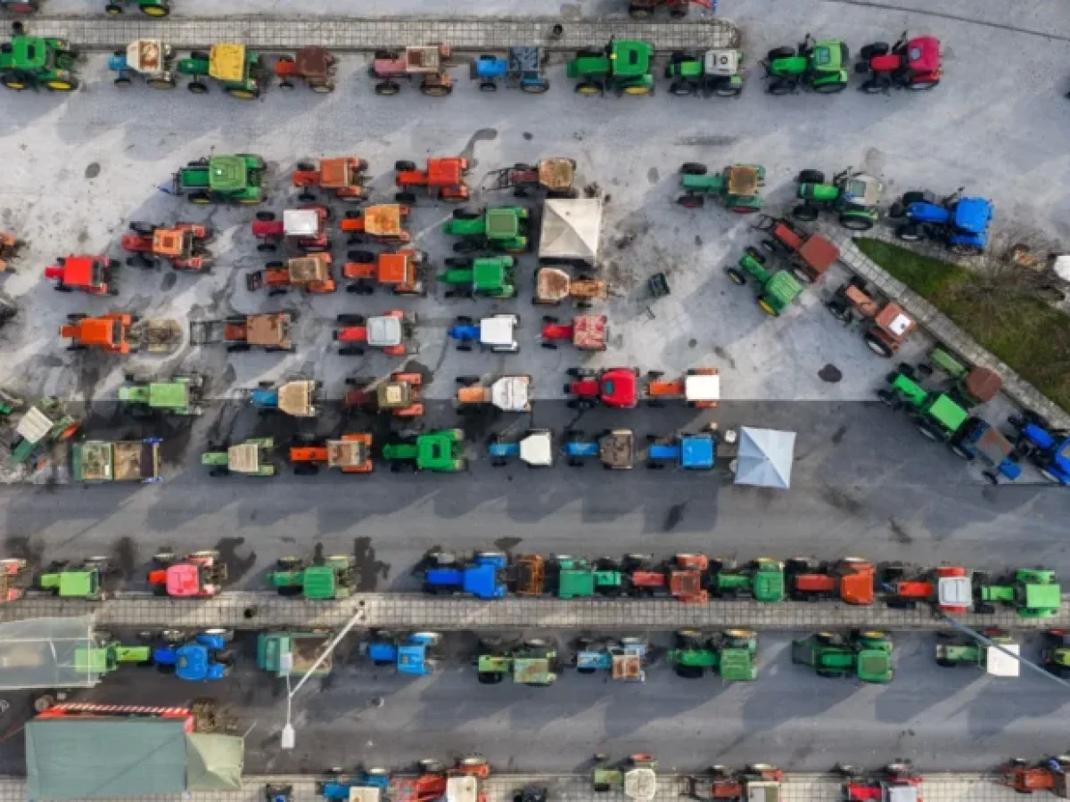 Συντεταγμένη αποχώρηση των τρακτέρ από τα μπλόκα την προσεχή Παρασκευή