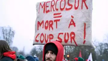 &Tau;&epsilon;&lambda;&epsilon;&upsilon;&tau;&alpha;ί&alpha; &epsilon;&xi;έ&lambda;&iota;&xi;&eta;: &pi;&alpha;&gamma;ώ&nu;&epsilon;&iota; &eta; &sigma;&upsilon;&mu;&phi;&omega;&nu;ί&alpha; Mercosur