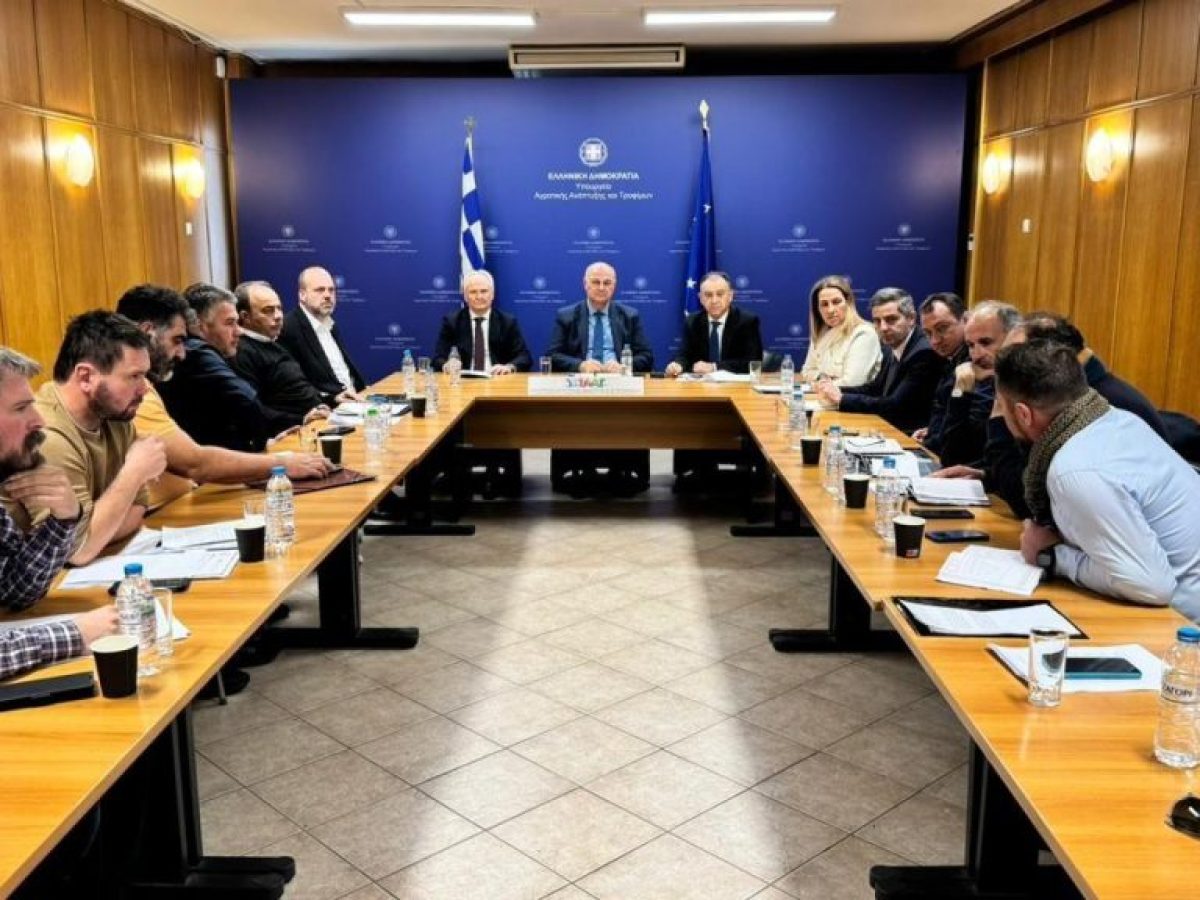 Τσιάρας προς αγρότες των μπλόκων: «Είναι η στιγμή της ευθύνης για όλους»