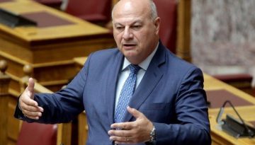 Τσιάρας προς τους αγρότες των μπλόκων: «Η κυβέρνηση έκανε τα βήματα που όφειλε»