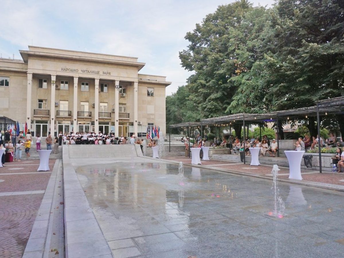 Βουλγαρία: Η ένταξη της χώρας στο ευρώ κλείνει την ψαλίδα των τιμών με την Ελλάδα