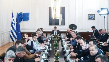 Αγρότες: Με υποσχέσεις έφυγαν οι «πρόθυμοι» αγρότες  – «Δεν θα ανεχθούμε εκβιασμούς» είπε ο Μητσοτάκης