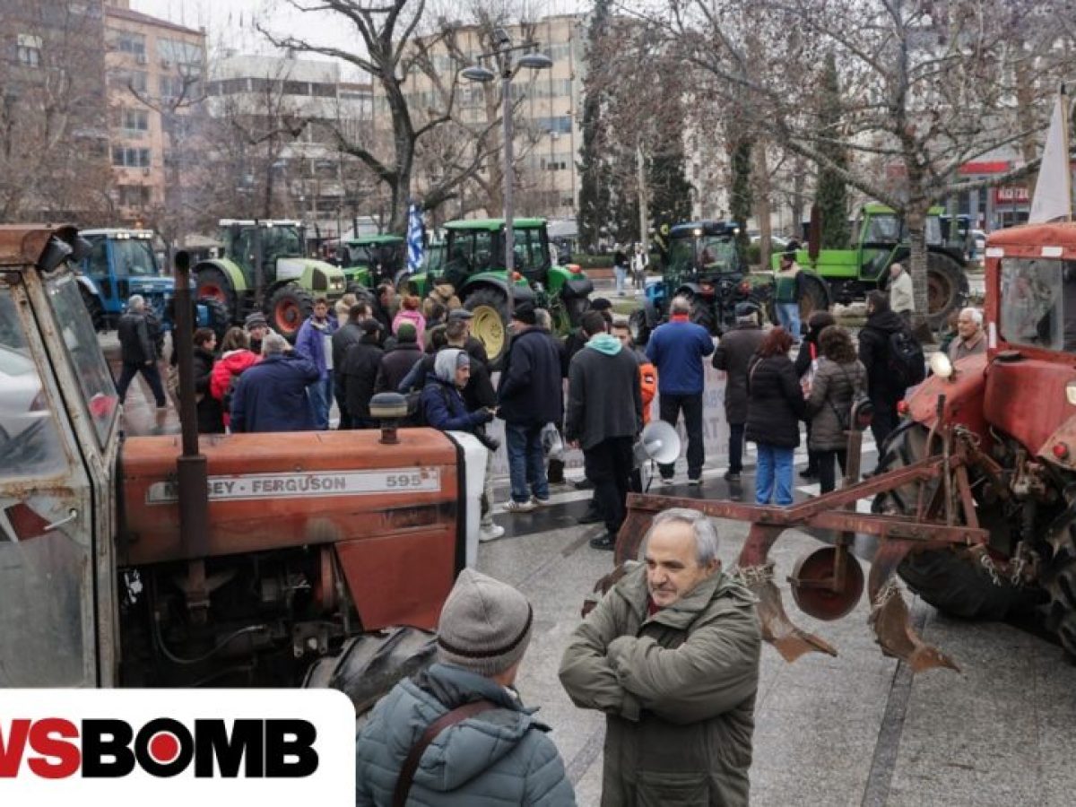 Αγρότες: Με συγκέντρωση στη Λάρισα αποχωρούν τα τρακτέρ από τα μπλόκα