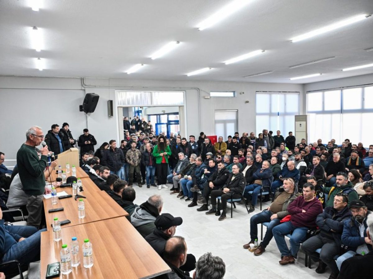 Αγρότες: «Ναι» στον διάλογο με τον πρωθυπουργό αποφάσισε η επιτροπή