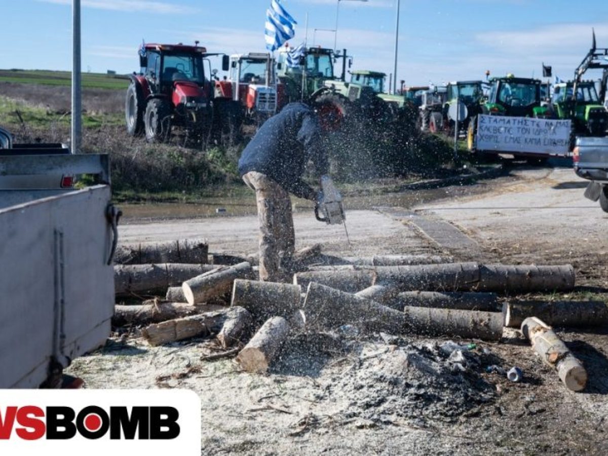 Αγρότες: «Ναι» στον ουσιαστικό διάλογο, αλλά παραμένουν τα τρακτέρ στους δρόμους