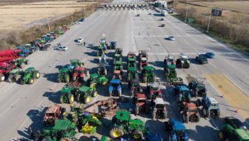 Αγρότες: Προς γενικό «μπλακ άουτ» στους δρόμους από 7 Γενάρη και κάθοδο στην Αθήνα