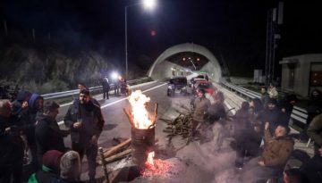 Αγρότες: «Ψύχος» πριν τη συνάντηση στο Μαξίμου – «Υπονομευτική η κίνηση της κυβέρνησης»