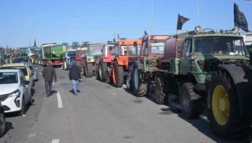 Αγρότες σε αναμονή Μαξίμου