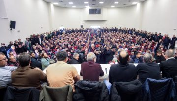 Αγρότες: Σε εξέλιξη η πανελλαδική σύσκεψη στη Νίκαια για τη συνάντηση με Μητσοτάκη