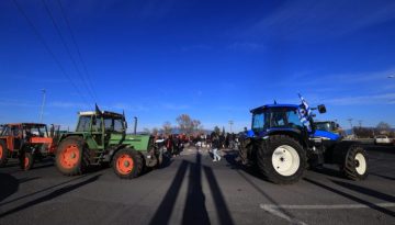 Αγρότες: «Συνεχίζουμε τις κινητοποιήσεις μας» – Τσιάρας: «Να πρυτανέψει η κοινή λογική»