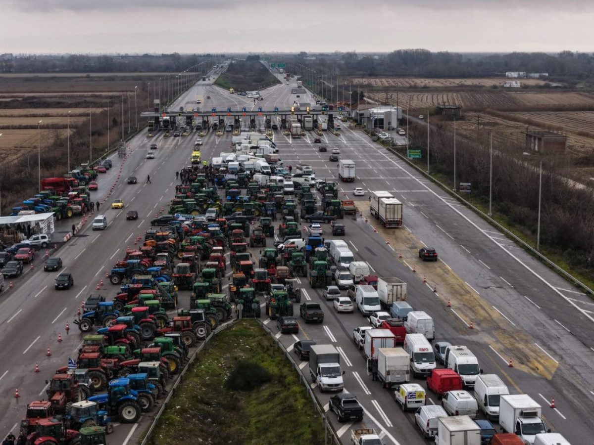 Αγρότες: Αποκλεισμό 48 ώρες στα Τέμπη αποφάσισε το μπλόκο Νίκαιας