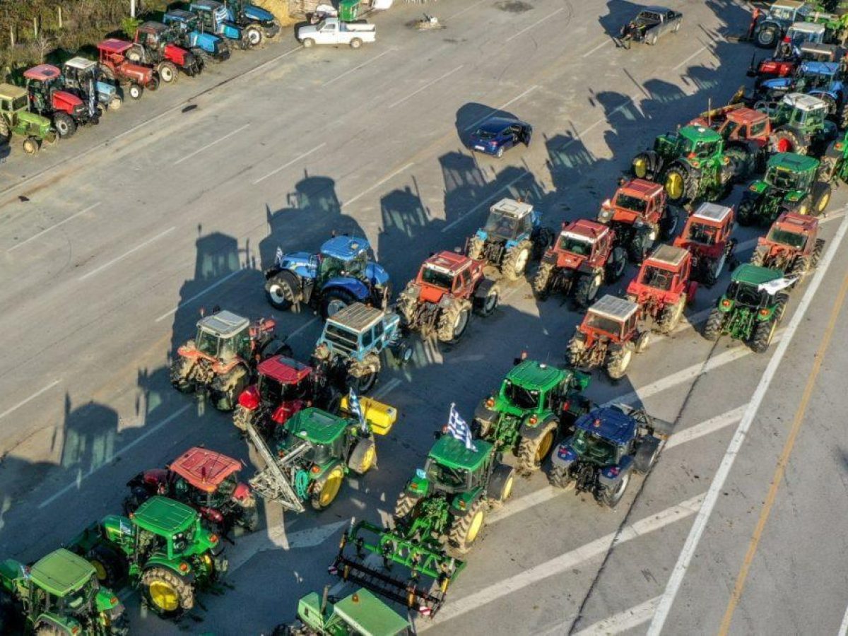 Αγροτικές κινητοποιήσεις: Προς γενικό «μπλακ άουτ» από 7/1 και κάθοδο στην Αθήνα