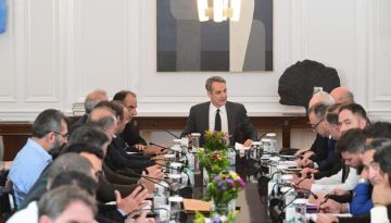 Ανοιχτή σε νέες συζητήσεις για τεχνικές βελτιώσεις η κυβέρνηση – Στα μπλόκα αποφασίζουν οι αγρότες