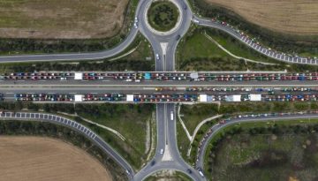 Ανυποχώρητοι οι αγρότες ετοιμάζονται για τον 48ωρο αποκλεισμό – Νέο αφήγημα και σχέδια για πρόστιμα από το Μαξίμου