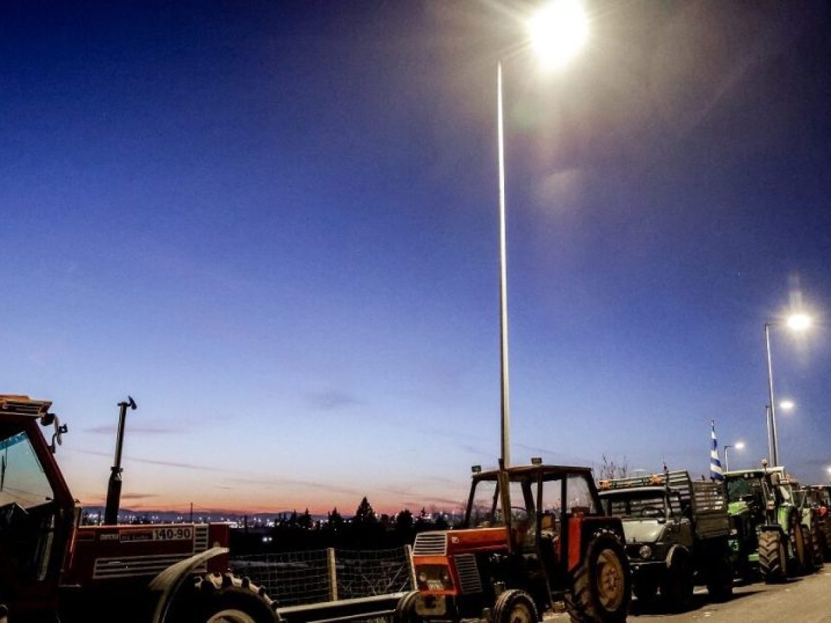 Αποχωρούν σταδιακά οι αγρότες από τα μπλόκα – Οι αναποφάσιστοι και η πρόταση να κατέβουν στην Αθήνα