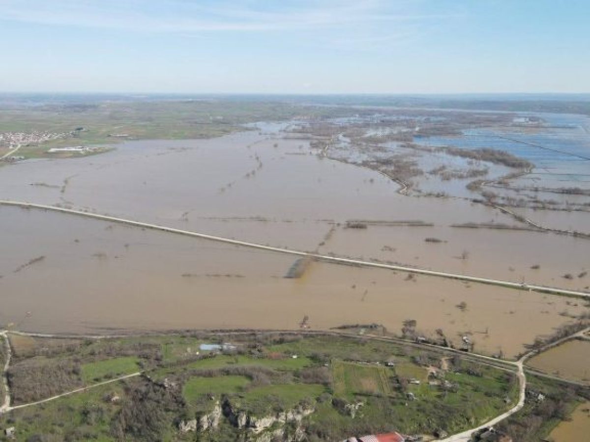 Χαώδης η κατάσταση στον Έβρο λόγω πλημμυρών – 150.000 στρ. πλημμύρισαν, καταστροφές και σε Κέρκυρα και Αμύνταιο