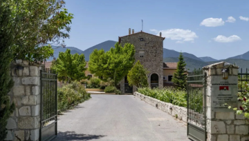 Δεν είναι το Cavino Group πίσω από τον πλειστηριασμό για το κτήμα Σπυρόπουλος