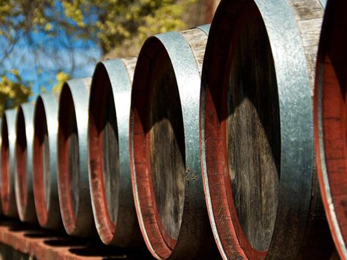 Τα κρασιά της Καλιφόρνια αντιτίθενται στις εισαγωγές χύμα κρασιού, με νόμο που προβλέπει 100% προέλευσης ΗΠΑ γ