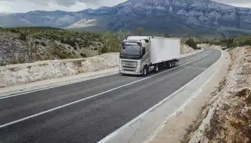 &Eta; Volvo Trucks &xi;&epsilon;&pi;έ&rho;&alpha;&sigma;&epsilon; &tau;&alpha; 10.000 &phi;&omicron;&rho;&tau;&eta;&gamma;ά &mu;&epsilon; &kappa;&iota;&nu;&eta;&tau;ή&rho;&alpha; &alpha;&epsilon;&rho;ί&omicron;&upsilon; &sigma;&epsilon; &pi;&alpha;&gamma;&kappa;ό&sigma;&mu;&iota;&epsilon;&sigmaf; &pi;&omega;&lambda;ή&sigma;&epsilon;&iota;&sigmaf;