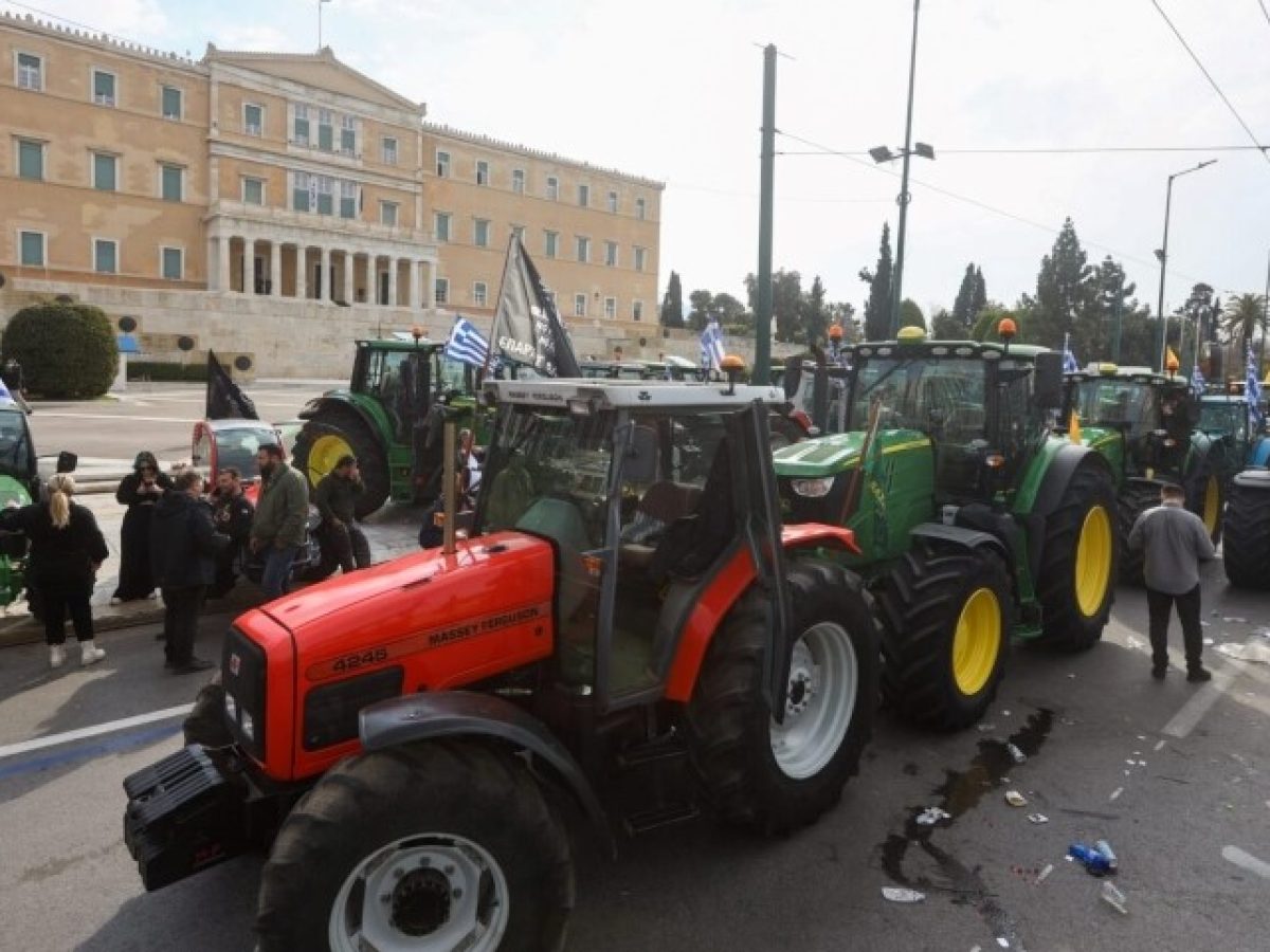 Οι αγρότες επανέρχονται – Τρακτέρ στην Αθήνα