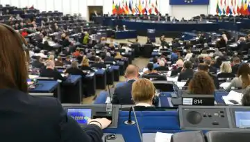 &Omicron;&iota; &epsilon;&upsilon;&rho;&omega;&beta;&omicron;&upsilon;&lambda;&epsilon;&upsilon;&tau;έ&sigmaf; &psi;ή&phi;&iota;&sigma;&alpha;&nu; &gamma;&iota;&alpha; &rho;ή&tau;&rho;&epsilon;&sigmaf; &pi;&rho;&omicron;&sigma;&tau;&alpha;&sigma;ί&alpha;&sigmaf; &alpha;&gamma;&rho;&omicron;&tau;ώ&nu; &epsilon;ά&nu; &pi;&rho;&omicron;&chi;&omega;&rho;ή&sigma;&epsilon;&iota; &eta; &sigma;&upsilon;&mu;&phi;&omega;&nu;ί&alpha;  Mercosur