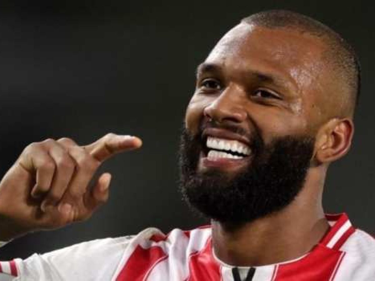 Νέο συμβόλαιο υπέγραψε ο Τιάγκο με την Μπρέντφορντ