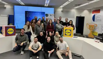 &Tau;&eta;&nu; &omicron;&mu;&alpha;&delta;&iota;&kappa;ή &sigma;&upsilon;&nu;&epsilon;&rho;&gamma;&alpha;&sigma;ί&alpha; &omega;&sigmaf; &pi;&alpha;&rho;ά&gamma;&omicron;&nu;&tau;&alpha; &epsilon;&pi;&iota;&tau;&upsilon;&chi;ί&alpha;&sigmaf; &sigma;&tau;&omicron;&nu; &alpha;&gamma;&rho;&omicron;&delta;&iota;&alpha;&tau;&rho;&omicron;&phi;&iota;&kappa;ό &tau;&omicron;&mu;έ&alpha; &alpha;&nu;έ&delta;&epsilon;&iota;&xi;&epsilon; &eta; 4&eta; &delta;&rho;ά&sigma;&eta; Agrifood Leadership