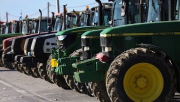 Αγρότες: Κατεβαίνουν με τρακτέρ στην Αθήνα