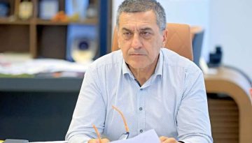 Απάντηση Κουρέτα σε Μπιλλίνη για τους απολυμαντικούς σταθμούς: «Η Θεσσαλία πρωτοπόρησε στα μέτρα βιοασφάλειας»