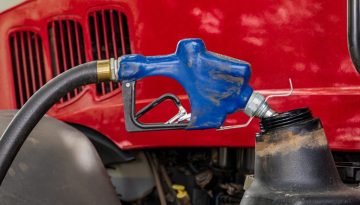 ΥΠΑΑΤ: Στο τραπέζι επιπλέον κονδύλια για το αγροτικό πετρέλαιο