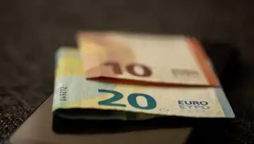 &Mu;&epsilon;&gamma;&alpha;&lambda;&omicron;&beta;&delta;ό&mu;&alpha;&delta;&omicron; &mu;&epsilon; &pi;&lambda;&eta;&rho;&omega;&mu;έ&sigmaf; &gamma;&iota;&alpha; &chi;&iota;&lambda;&iota;ά&delta;&epsilon;&sigmaf; &alpha;&gamma;&rho;ό&tau;&epsilon;&sigmaf;