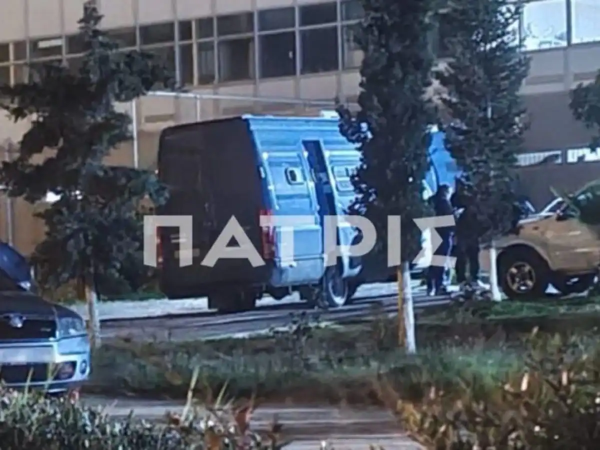 &Omicron;&Pi;&Epsilon;&Kappa;&Epsilon;&Pi;&Epsilon;: &Phi;&tau;ά&nu;&omicron;&upsilon;&nu; &tau;&omicron; &pi;&rho;&omega;ί &tau;&eta;&sigmaf; &Kappa;&upsilon;&rho;&iota;&alpha;&kappa;ή&sigmaf; &mu;&epsilon; &pi;&lambda;&omicron;ί&omicron; &sigma;&tau;&omicron;&nu; &Pi;&epsilon;&iota;&rho;&alpha;&iota;ά &omicron;&iota; 15 &sigma;&upsilon;&lambda;&lambda;&eta;&phi;&theta;έ&nu;&tau;&epsilon;&sigmaf; &sigma;&tau;&eta;&nu; &Kappa;&rho;ή&tau;&eta;