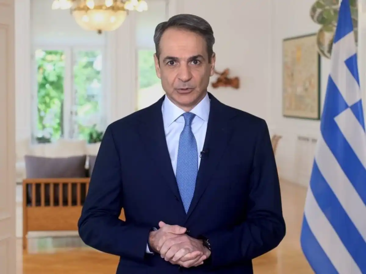 &Pi;&alpha;&kappa;έ&tau;&omicron; &Mu;&eta;&tau;&sigma;&omicron;&tau;ά&kappa;&eta; &sigma;&tau;&omicron;&upsilon;&sigmaf; &alpha;&gamma;&rho;ό&tau;&epsilon;&sigmaf; &lambda;ό&gamma;&omega; &pi;&omicron;&lambda;έ&mu;&omicron;&upsilon;