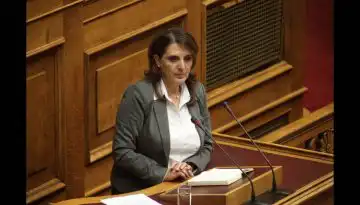 &Sigma;&Upsilon;&Rho;&Iota;&Zeta;&Alpha;: &laquo;&Delta;ώ&rho;&omicron;&nu;-ά&delta;&omega;&rho;&omicron;&nu;&raquo; &omicron;&iota; &sigma;&upsilon;&nu;&delta;&epsilon;&delta;&epsilon;&mu;έ&nu;&epsilon;&sigmaf; &epsilon;&nu;&iota;&sigma;&chi;ύ&sigma;&epsilon;&iota;&sigmaf; &sigma;&epsilon; &sigma;&iota;&tau;ά&rho;&iota; &kappa;&alpha;&iota; &kappa;&rho;&iota;&theta;ά&rho;&iota;