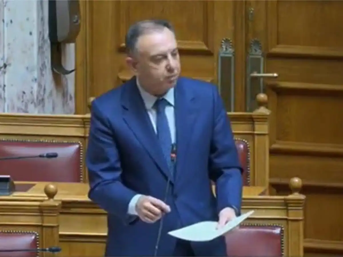&Kappa;έ&lambda;&lambda;&alpha;&sigmaf; &sigma;&tau;&eta; &Beta;&omicron;&upsilon;&lambda;ή: A&phi;&omicron;&rho;&omicron;&lambda;ό&gamma;&eta;&tau;&eta;, &alpha;&nu;&epsilon;&kappa;&chi;ώ&rho;&eta;&tau;&eta; &kappa;&alpha;&iota; &alpha;&kappa;&alpha;&tau;ά&sigma;&chi;&epsilon;&tau;&eta; &eta; &epsilon;&nu;ί&sigma;&chi;&upsilon;&sigma;&eta; &lambda;&iota;&pi;&alpha;&sigma;&mu;ά&tau;&omega;&nu;