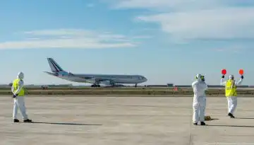 &Mu;&epsilon; &pi;&tau;ή&sigma;&epsilon;&iota;&sigmaf; charter &epsilon;&iota;&sigma;ά&gamma;&epsilon;&iota; &chi;&omicron;&iota;&rho;&omicron;&mu;&eta;&tau;έ&rho;&epsilon;&sigmaf; &beta;ά&sigma;&epsilon;&iota; &sigma;&chi;&epsilon;&delta;ί&omicron;&upsilon; &eta; &Kappa;ί&nu;&alpha; &epsilon;&nu; &mu;έ&sigma;&omega; &pi;&alpha;&nu;&delta;&eta;&mu;ί&alpha;&sigmaf;