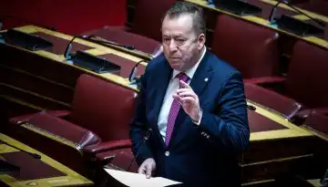 &laquo;&Beta;ό&mu;&beta;&alpha;&raquo; &Kappa;ό&kappa;&kappa;&alpha;&lambda;&eta; &gamma;&iota;&alpha; &tau;&alpha; &beta;&iota;&omicron;&lambda;&omicron;&gamma;&iota;&kappa;ά: &laquo;&Nu;&alpha; &alpha;&pi;&omicron;&kappa;&alpha;&lambda;&upsilon;&phi;&theta;&epsilon;ί ό&lambda;&omicron; &tau;&omicron; &epsilon;ύ&rho;&omicron;&sigmaf; &tau;&omicron;&upsilon; &sigma;&kappa;&alpha;&nu;&delta;ά&lambda;&omicron;&upsilon;&raquo; &bull; &Theta;&epsilon;&sigma;&sigma;&alpha;&lambda;&iota;&kappa;ή &Gamma;&eta; &bull; &Tau;&alpha; &Alpha;&gamma;&rho;&omicron;&tau;&iota;&kappa;ά &Nu;έ&alpha; &tau;&eta;&sigmaf; &Theta;&epsilon;&sigma;&sigma;&alpha;&lambda;ί&alpha;&sigmaf;