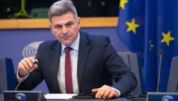 &Nu;. &Phi;&alpha;&rho;&alpha;&nu;&tau;&omicron;ύ&rho;&eta;&sigmaf;: &Sigma;&omicron;&kappa;&alpha;&rho;&iota;&sigma;&tau;&iota;&kappa;ή &alpha;&pi;ά&nu;&tau;&eta;&sigma;&eta; &Kappa;&omicron;&mu;&iota;&sigma;&iota;ό&nu; &epsilon;&kappa;&theta;έ&tau;&epsilon;&iota; &tau;&eta;&nu; &kappa;&upsilon;&beta;έ&rho;&nu;&eta;&sigma;&eta; &gamma;&iota;&alpha; &alpha;&phi;&theta;ώ&delta;&eta; &pi;&upsilon;&rho;&epsilon;&tau;ό&nbsp; &bull; &Theta;&epsilon;&sigma;&sigma;&alpha;&lambda;&iota;&kappa;ή &Gamma;&eta; &bull; &Tau;&alpha; &Alpha;&gamma;&rho;&omicron;&tau;&iota;&kappa;ά &Nu;έ&alpha; &tau;&eta;&sigmaf; &Theta;&epsilon;&sigma;&sigma;&alpha;&lambda;ί&alpha;&sigmaf;