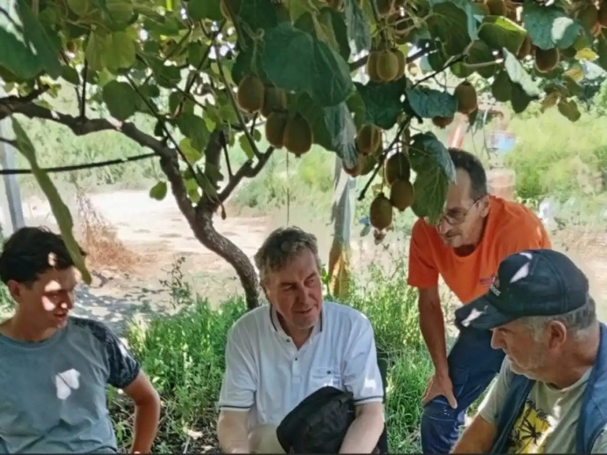 &Phi;&upsilon;&lambda;&lambda;&omicron;&delta;&iota;&alpha;&gamma;&nu;&omega;&sigma;&tau;&iota;&kappa;ή &sigma;&tau;&eta;&nu; &alpha;&kappa;&tau;&iota;&nu;&iota;&delta;&iota;ά: &Tau;&omicron; &laquo;&kappa;&lambda;&epsilon;&iota;&delta;ί&raquo; &gamma;&iota;&alpha; &sigma;&omega;&sigma;&tau;ή &lambda;ί&pi;&alpha;&nu;&sigma;&eta; &kappa;&alpha;&iota; &upsilon;&psi;&eta;&lambda;ή &pi;&alpha;&rho;&alpha;&gamma;&omega;&gamma;ή &bull; &Theta;&epsilon;&sigma;&sigma;&alpha;&lambda;&iota;&kappa;ή &Gamma;&eta; &bull; &Tau;&alpha; &Alpha;&gamma;&rho;&omicron;&tau;&iota;&kappa;ά &Nu;έ&alpha; &tau;&eta;&sigmaf; &Theta;&epsilon;&sigma;&sigma;&alpha;&lambda;ί&alpha;&sigmaf;