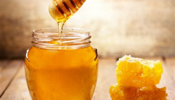 &laquo;e-honey&raquo;: &Sigma;&epsilon; &psi;&eta;&phi;&iota;&alpha;&kappa;ή &pi;&alpha;&rho;&alpha;&kappa;&omicron;&lambda;&omicron;ύ&theta;&eta;&sigma;&eta; &eta; &delta;&iota;&alpha;&delta;&rho;&omicron;&mu;ή &tau;&omicron;&upsilon; &mu;&epsilon;&lambda;&iota;&omicron;ύ | &Alpha;&gamma;&rho;&omicron;Έ&kappa;&phi;&rho;&alpha;&sigma;&eta;