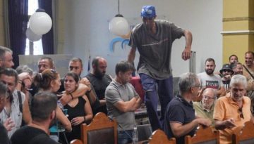 &Lambda;έ&sigma;&beta;&omicron;&sigmaf;: &laquo;&Mu;&pi;&omicron;ύ&kappa;&alpha;&rho;&alpha;&nu;&raquo; &omicron;&iota; &kappa;&tau;&eta;&nu;&omicron;&tau;&rho;ό&phi;&omicron;&iota; &sigma;&tau;&eta;&nu; &sigma;&upsilon;&nu;&epsilon;&delta;&rho;ί&alpha;&sigma;&eta; &tau;&eta;&sigmaf; &Pi;&epsilon;&rho;&iota;&phi;έ&rho;&epsilon;&iota;&alpha;&sigmaf; &Beta;&omicron;&rho;&epsilon;ί&omicron;&upsilon; &Alpha;&iota;&gamma;&alpha;ί&omicron;&upsilon; &gamma;&iota;&alpha; &tau;&omicron;&nu; &alpha;&phi;&theta;ώ&delta;&eta; &pi;&upsilon;&rho;&epsilon;&tau;ό