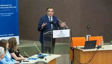 &Mu;. &Sigma;&chi;&omicron;&iota;&nu;ά&sigmaf;: &laquo;&Eta; &epsilon;&lambda;&lambda;&eta;&nu;&iota;&kappa;ή &alpha;&lambda;&iota;&epsilon;ί&alpha; &theta;&alpha; &epsilon;ί&nu;&alpha;&iota; &pi;&alpha;&rho;&omicron;ύ&sigma;&alpha; &kappa;&alpha;&iota; &delta;&upsilon;&nu;&alpha;&tau;ή &kappa;&alpha;&iota; &tau;&eta;&nu; &epsilon;&pi;ό&mu;&epsilon;&nu;&eta; &mu;έ&rho;&alpha;. &Mu;&epsilon; &sigma;ύ&gamma;&chi;&rho;&omicron;&nu;&alpha; &epsilon;&rho;&gamma;&alpha;&lambda;&epsilon;ί&alpha;, &kappa;&alpha;&lambda;ύ&tau;&epsilon;&rho;&epsilon;&sigmaf; &upsilon;&pi;&omicron;&delta;&omicron;&mu;έ&sigmaf; &kappa;&alpha;&iota; &alpha;&nu;&theta;&rho;ώ&pi;&omicron;&upsilon;&sigmaf; &pi;&omicron;&upsilon; &mu;&pi;&omicron;&rho;&omicron;ύ&nu; &nu;&alpha; &pi;&rho;&omicron;&kappa;ό&psi;&omicron;&upsilon;&nu; &alpha;&pi;ό &tau;&eta; &delta;&omicron;&upsilon;&lambda;&epsilon;&iota;ά &tau;&omicron;&upsilon;&sigmaf;&raquo; | &Alpha;&gamma;&rho;&omicron;Έ&kappa;&phi;&rho;&alpha;&sigma;&eta;